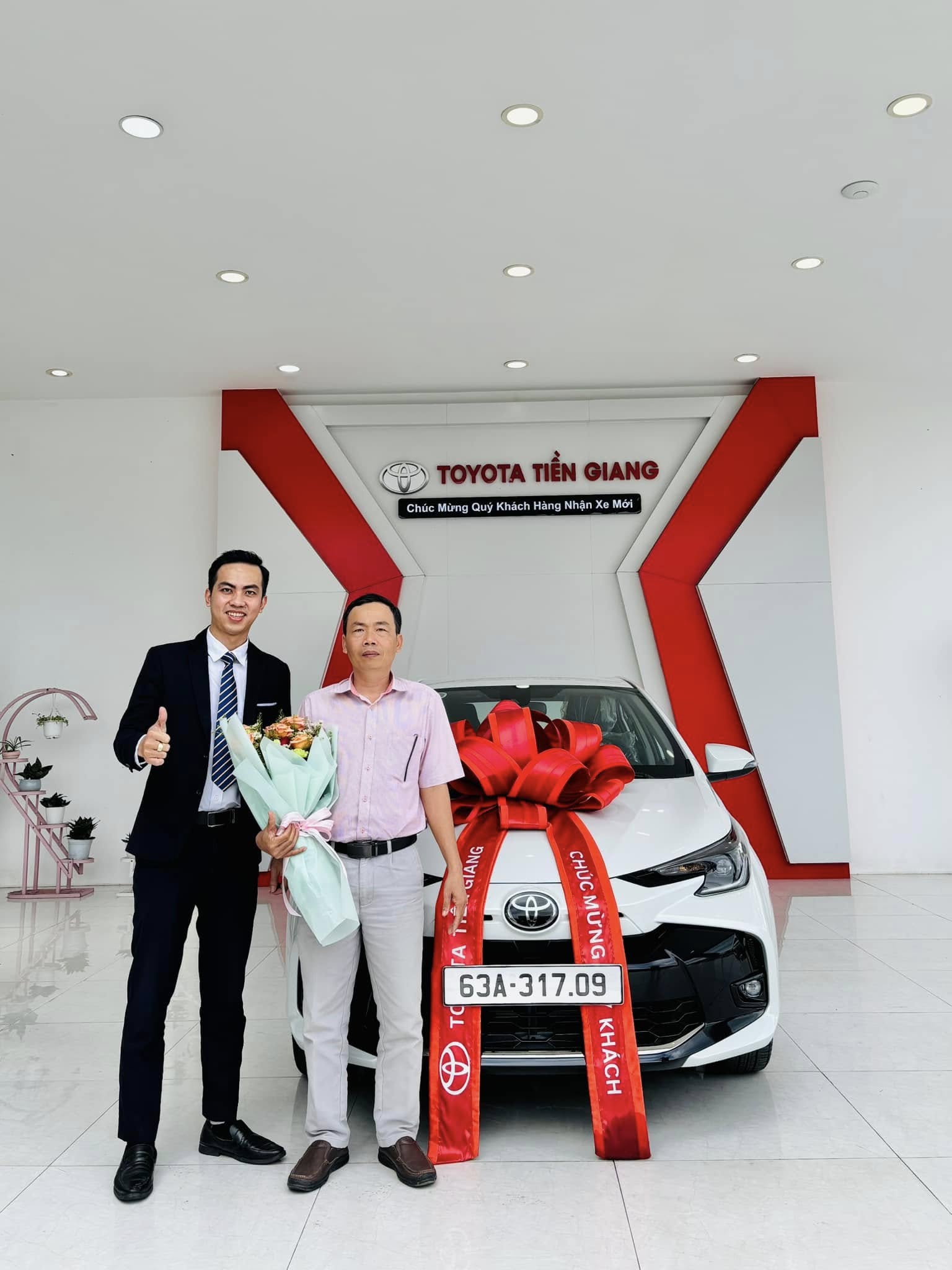 Slide ảnh giao xe ở trang chủ