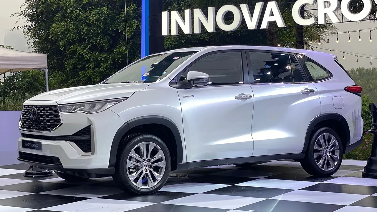 Toyota Innova Cross